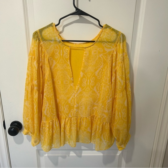 Gentle Fawn Yellow Paisley Print Long Sleeve Peplum Blouse Top - Picture 2 of 5